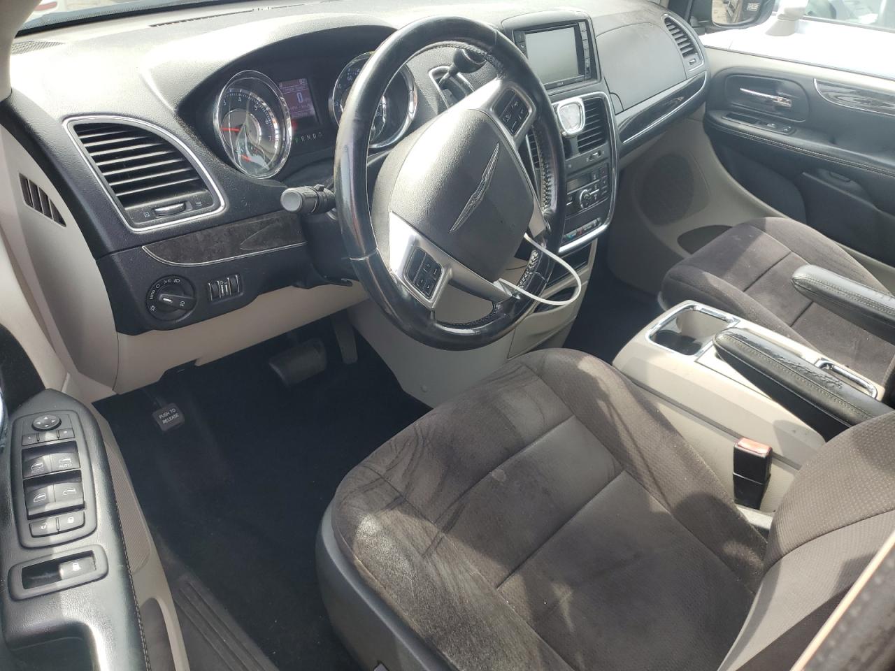 2011 Chrysler Town & Country Touring VIN: 2A4RR5DG5BR604583 Lot: 84210755