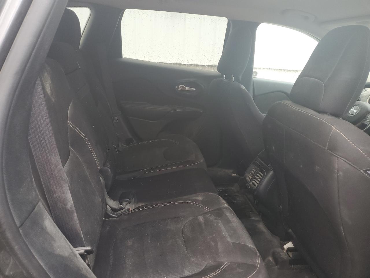 2016 Jeep Cherokee Latitude VIN: 1C4PJMCS2GW173543 Lot: 84190745