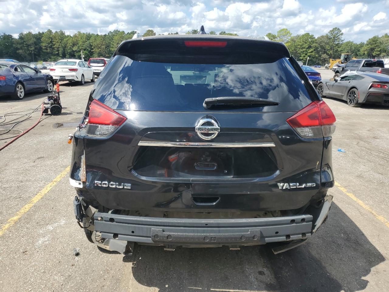 2018 Nissan Rogue S VIN: JN8AT2MV2JW341903 Lot: 81056315
