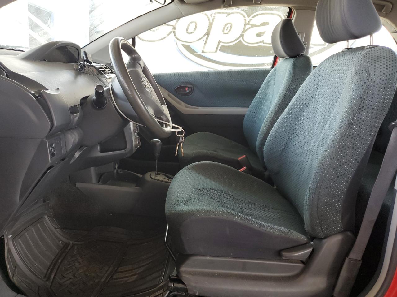 2008 Toyota Yaris VIN: JTDJT923985213633 Lot: 81912945