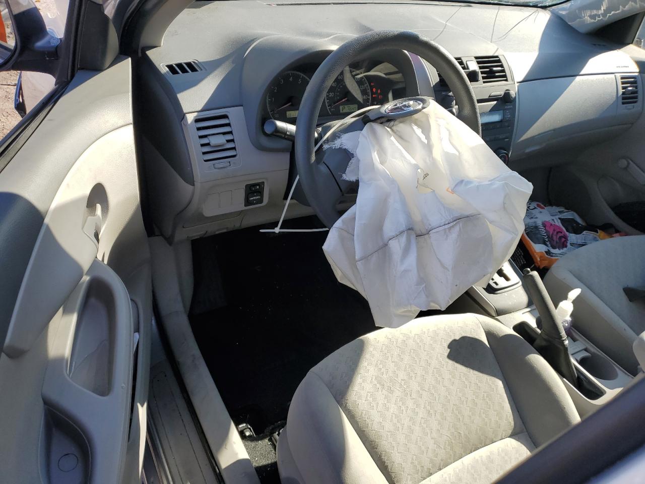 2009 Toyota Corolla Base VIN: JTDBL40E899073869 Lot: 71951185