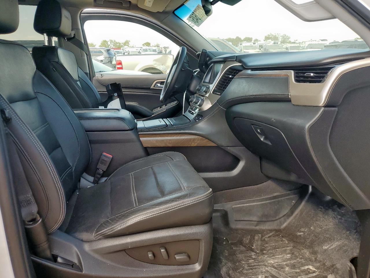 2018 GMC Yukon Xl Denali VIN: 1GKS1HKJ5JR142498 Lot: 81632645