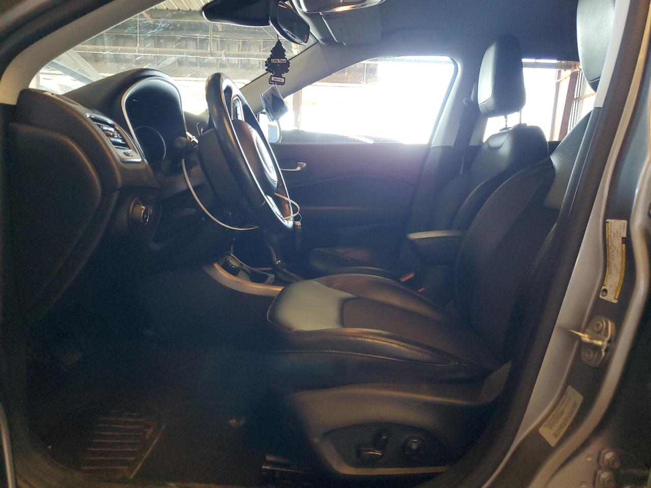 2018 Jeep Compass Latitude VIN: 3C4NJDBB8JT103292 Lot: 81626445