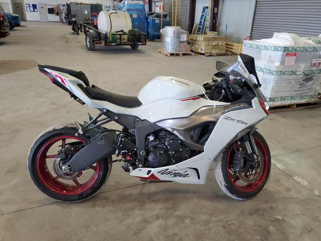 2025 Kawasaki Zx636 K white null gas JKBZXJK10SA008360 photo #1