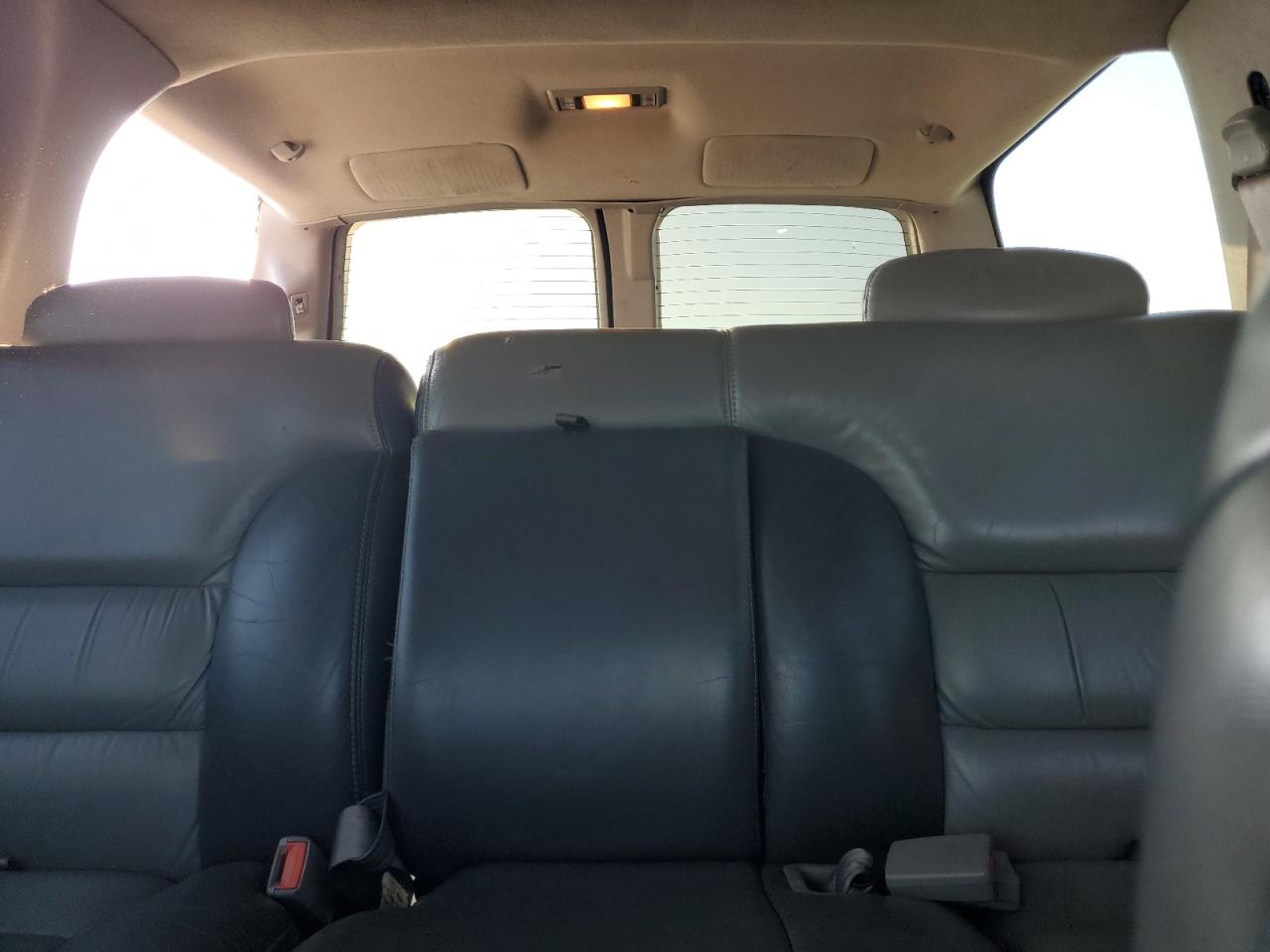 2000 Chevrolet Tahoe C1500 VIN: 1GNEC13R0YR160441 Lot: 71398315