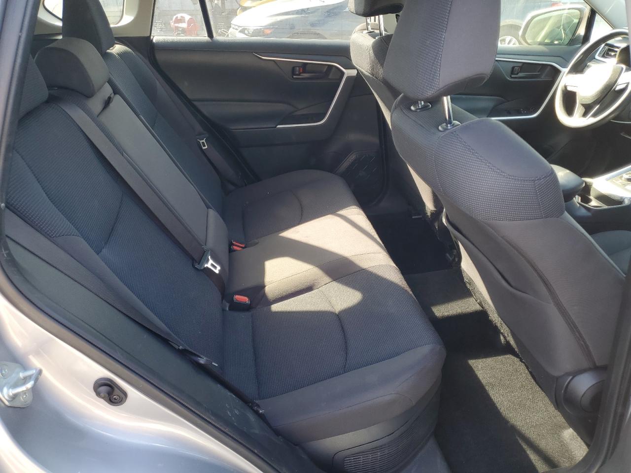 2020 Toyota Rav4 Le VIN: JTMMWRFV8LD060550 Lot: 72051455