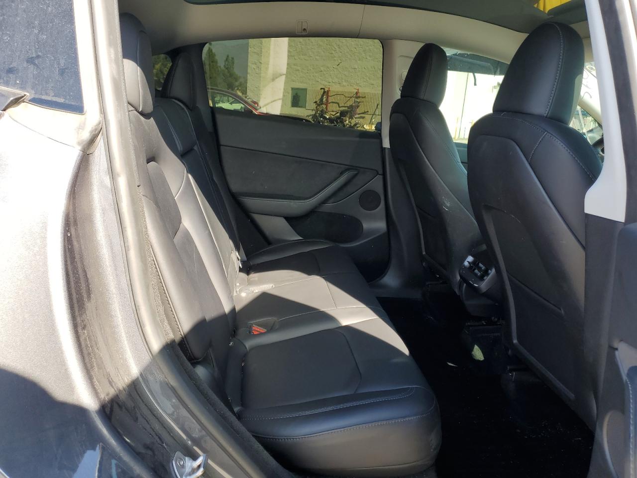 2023 Tesla Model Y VIN: 7SAYGDED1PF963084 Lot: 81675485