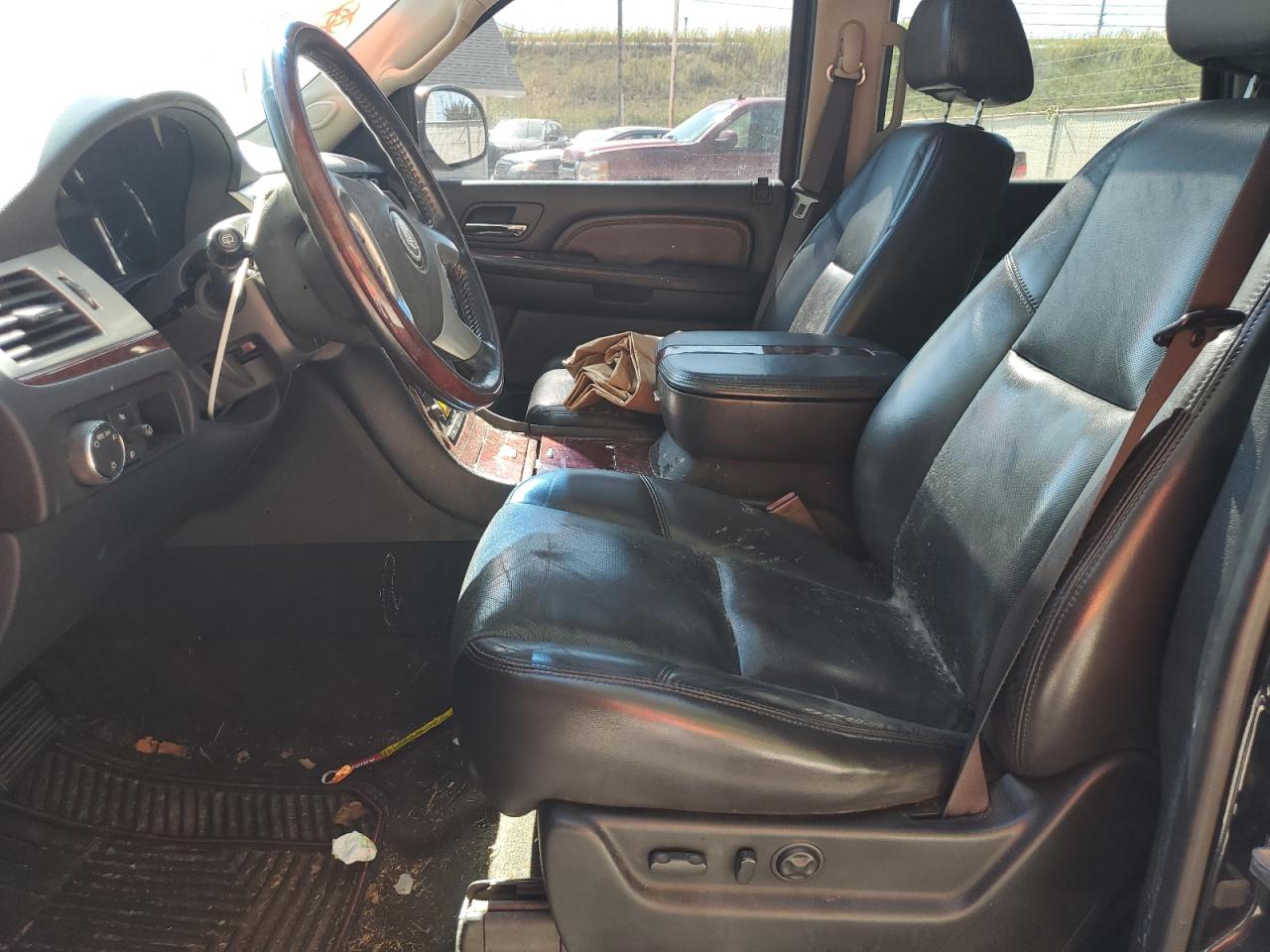 2007 Cadillac Escalade Luxury VIN: 1GYFK63817R258424 Lot: 80101615