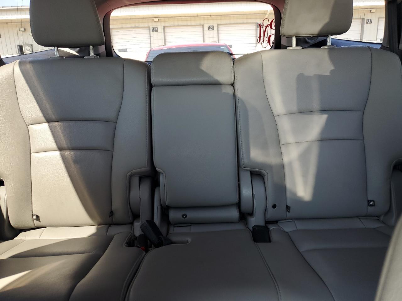 2018 Honda Pilot Touring VIN: 5FNYF6H95JB045963 Lot: 84263495