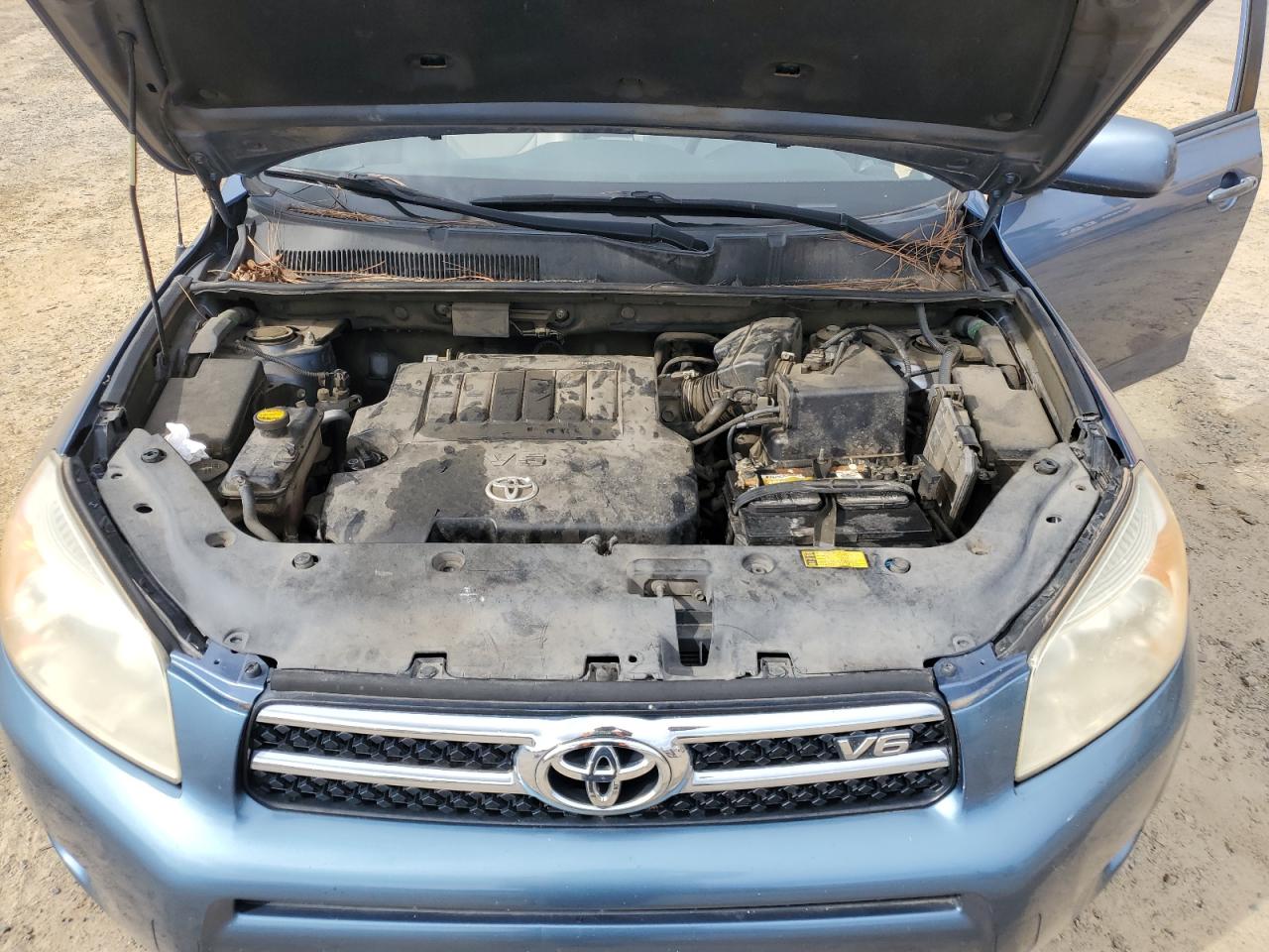 2007 Toyota Rav4 Limited VIN: JTMZK31V075010716 Lot: 83769335
