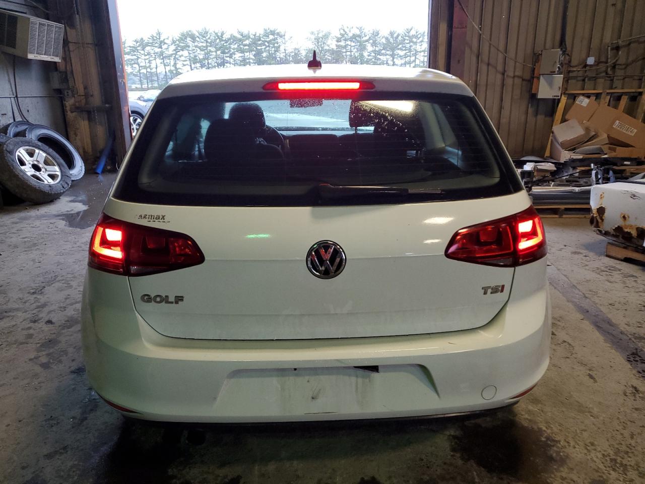 2016 Volkswagen Golf Base / S VIN: 3VW917AU3GM009018 Lot: 81281805