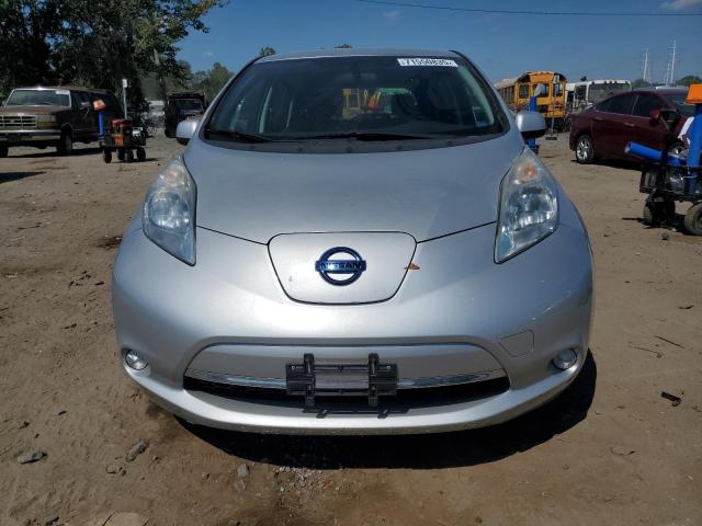  NISSAN LEAF 2015 Srebrny