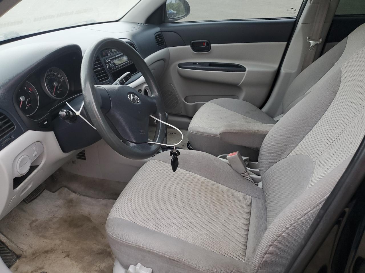 2007 Hyundai Accent Gls VIN: KMHCN45C17U080951 Lot: 82048665