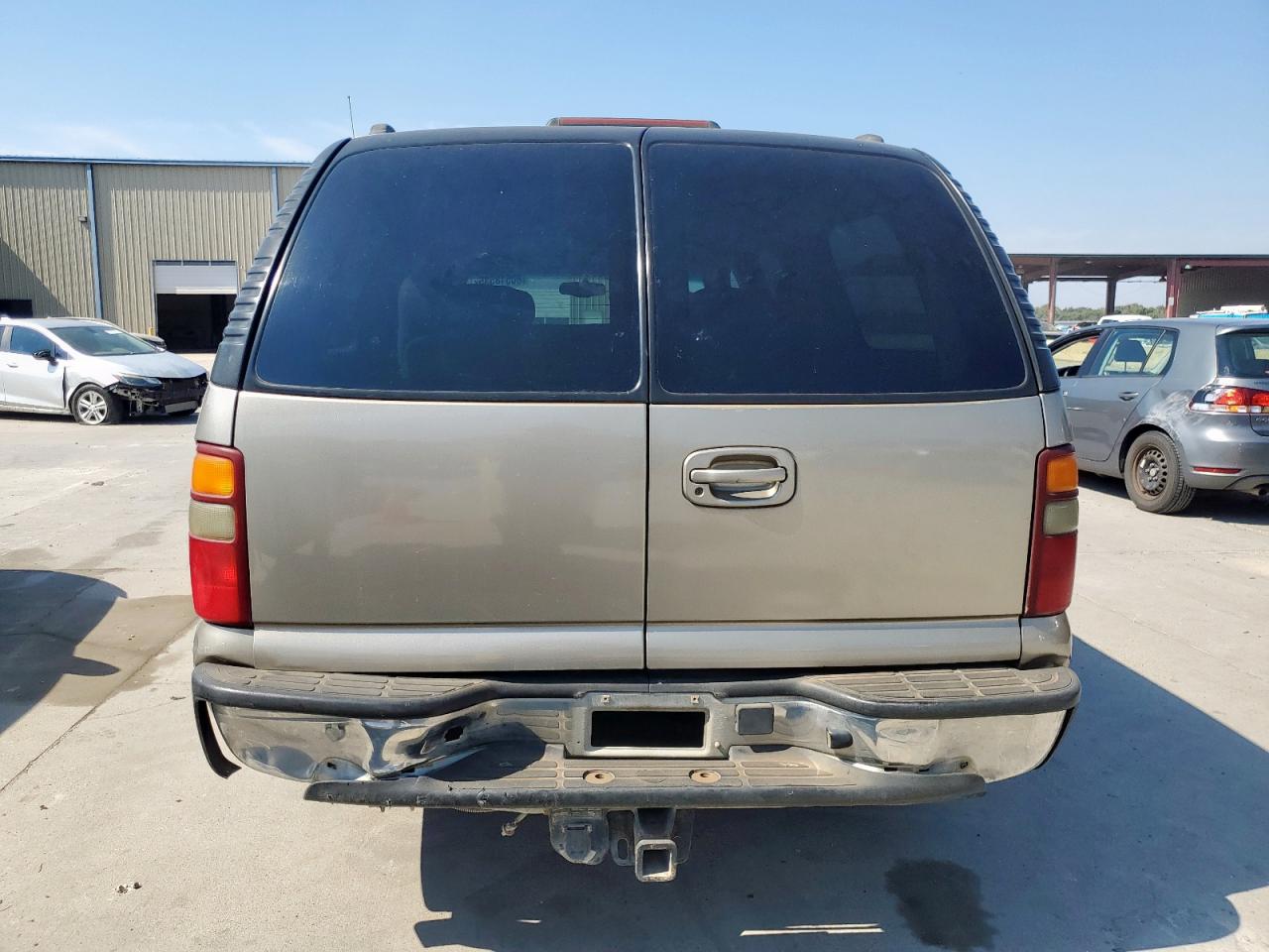 2000 Chevrolet Suburban C1500 VIN: 3GNEC16T7YG130716 Lot: 80518535