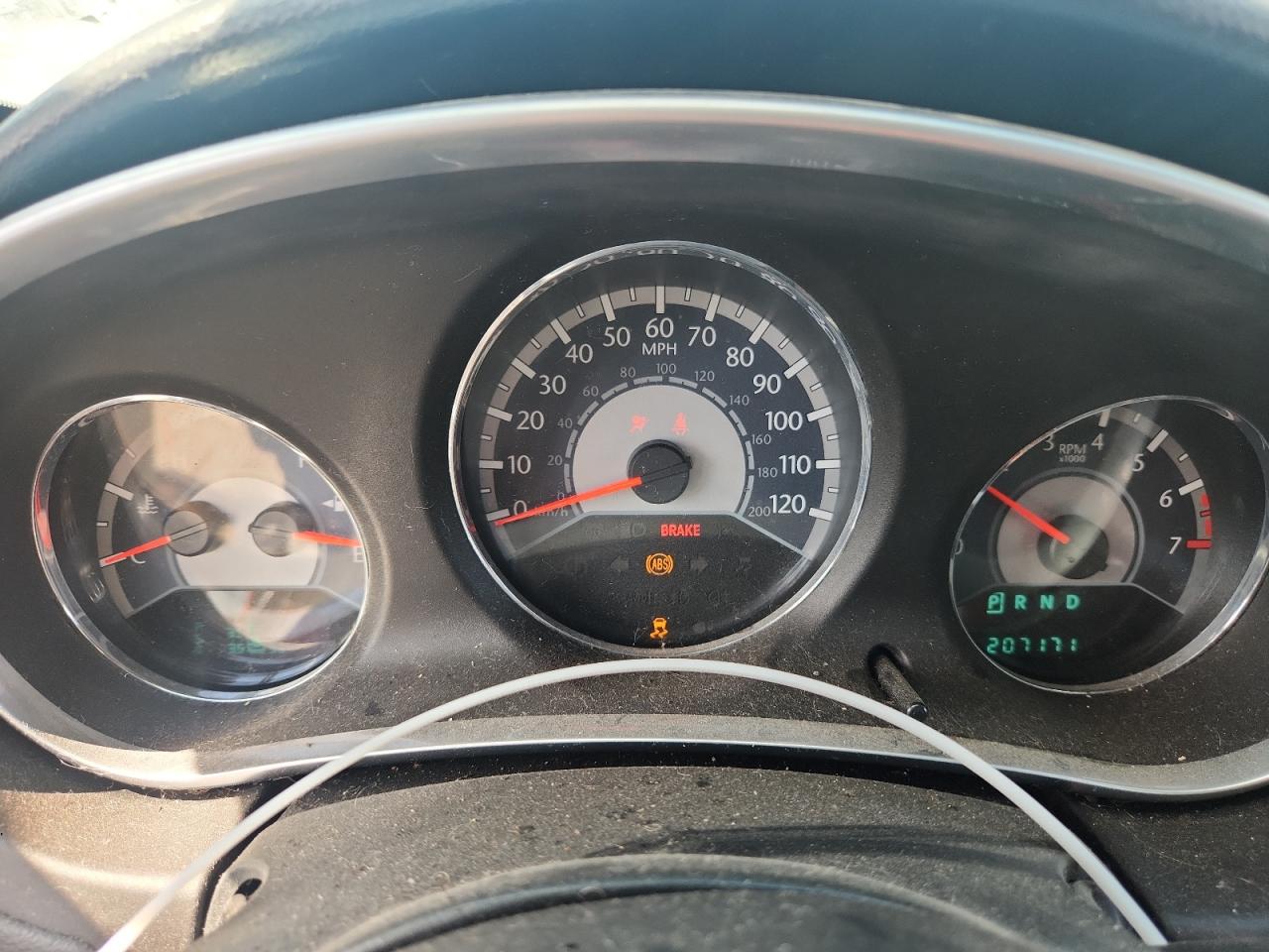 2011 Chrysler 200 Touring VIN: 1C3BC1FB5BN575770 Lot: 92017575