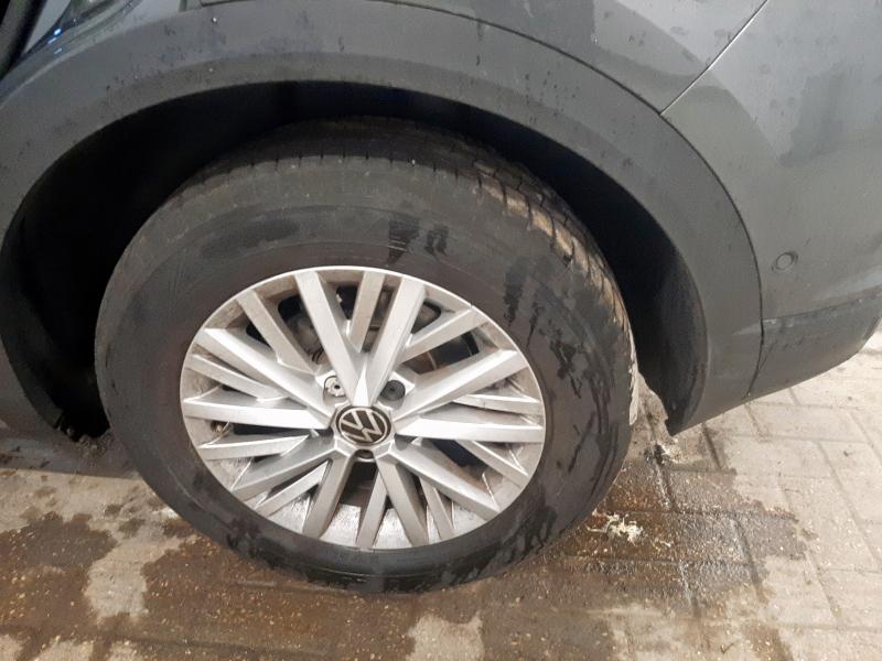2024 VOLKSWAGEN T-ROC LIFE