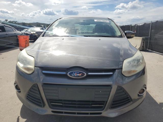 Sedans FORD FOCUS 2014 Gray