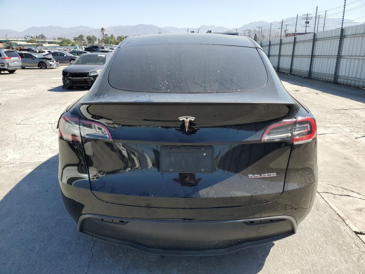 2025 Tesla Model Y VIN: 7SAYGDEF5SF271016 Lot: 71796055