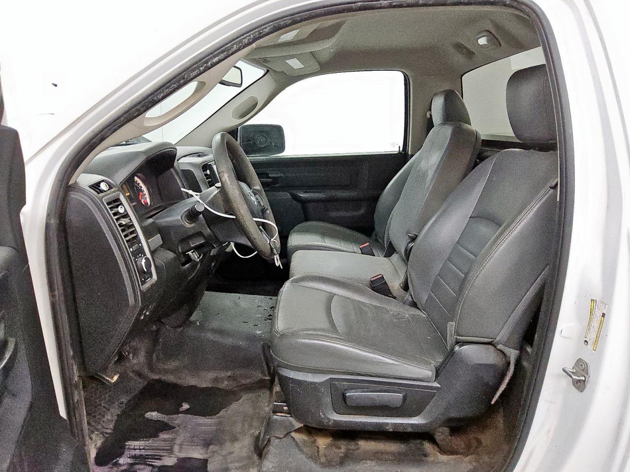 2018 Ram 1500 St VIN: 3C6JR6DT8JG137757 Lot: 80923095