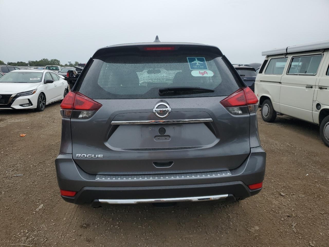 2017 Nissan Rogue S VIN: KNMAT2MT7HP594407 Lot: 71237545