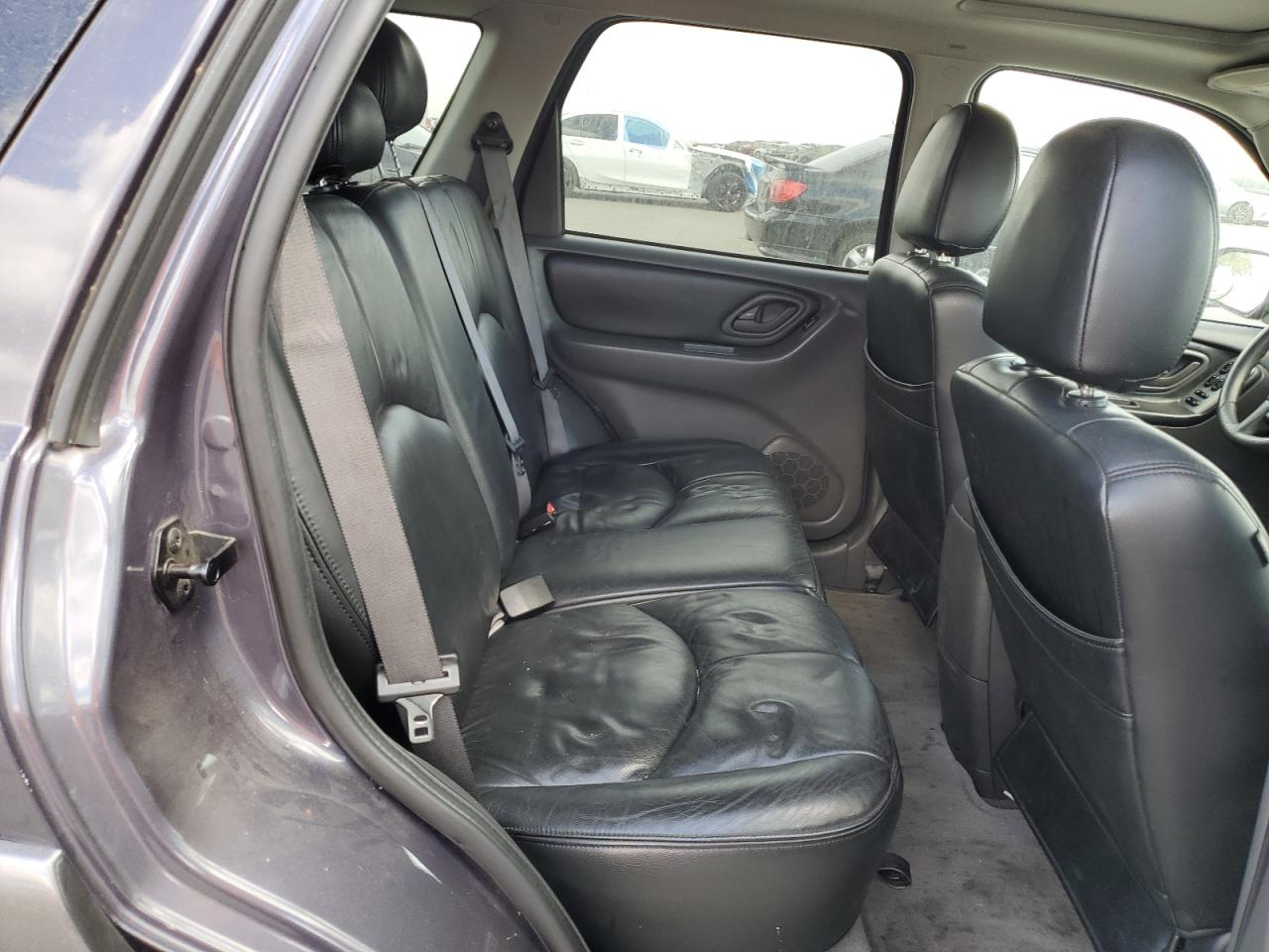 2005 Mazda Tribute S VIN: 4F2CZ94155KM23582 Lot: 72083305