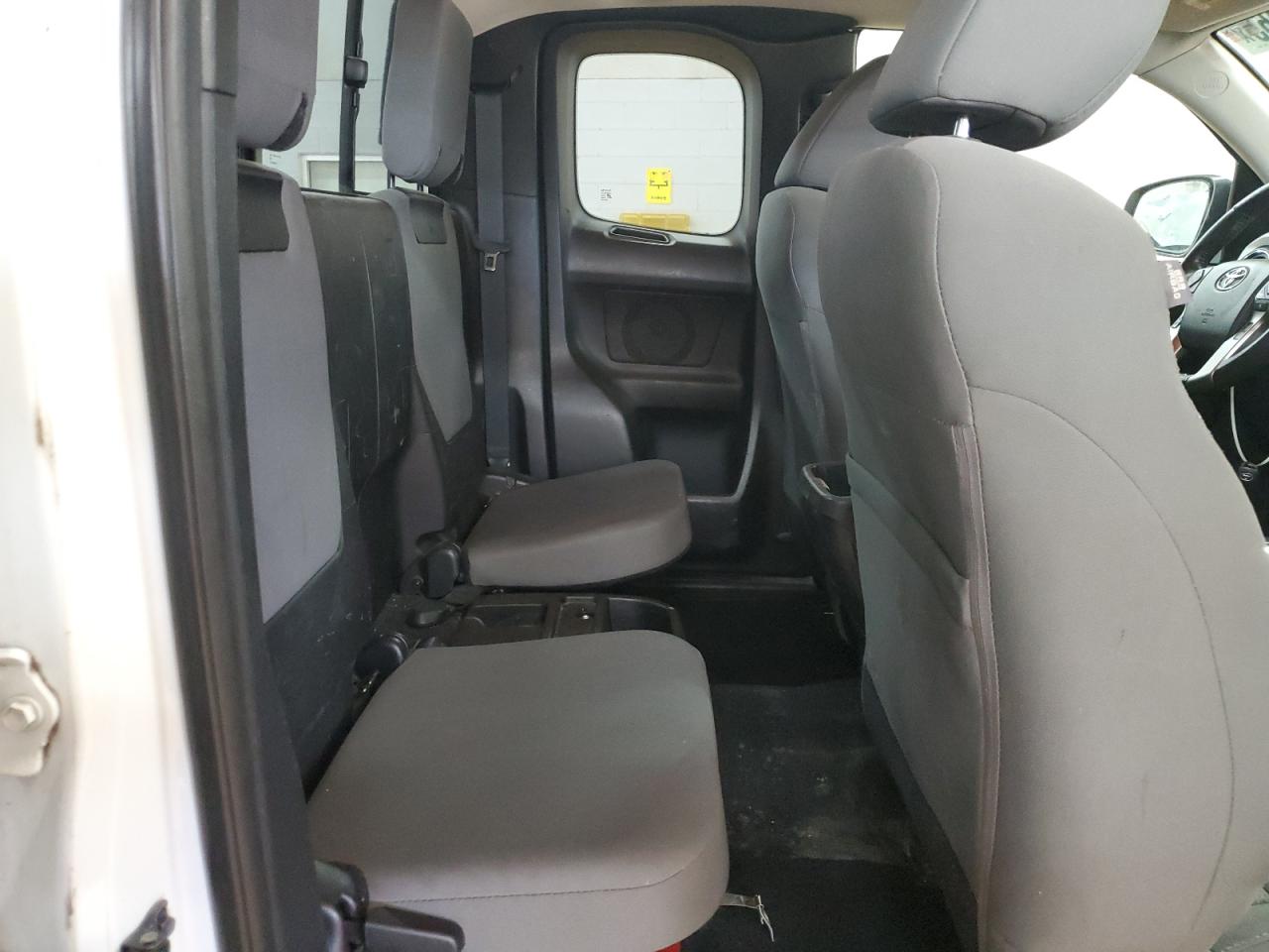 2018 Toyota Tacoma Access Cab VIN: 5TFSZ5AN5JX123047 Lot: 71025465