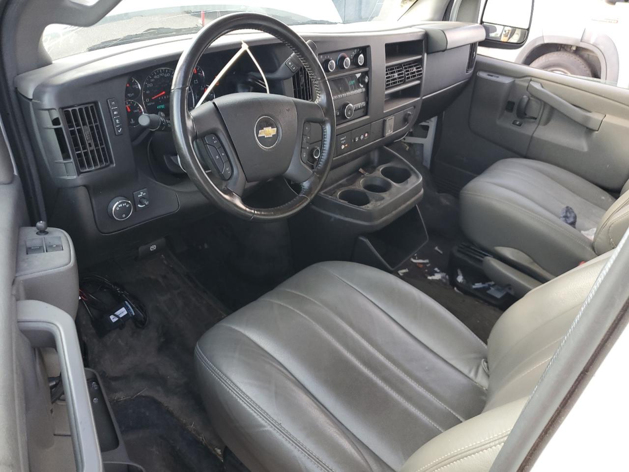 2022 Chevrolet Express G2500 VIN: 1GCWGAF72N1142965 Lot: 81623555