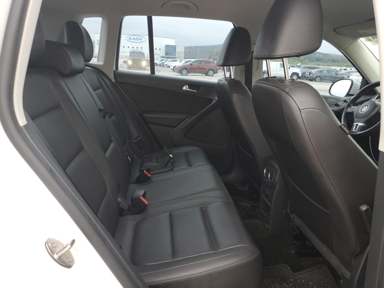2016 Volkswagen Tiguan S VIN: WVGBV7AX3GW019305 Lot: 71133655