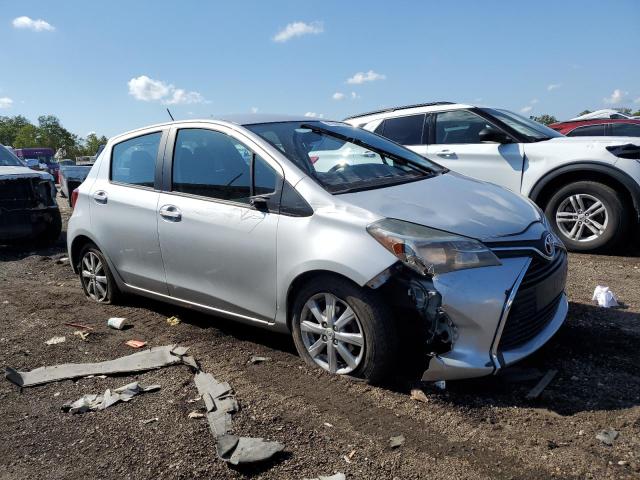 Hatchbacks TOYOTA YARIS 2015 Srebrny