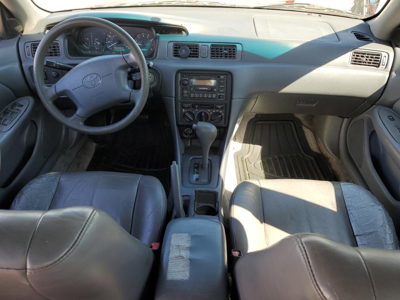1999 Toyota Camry Le VIN: JT2BG22K9X0264433 Lot: 71749095