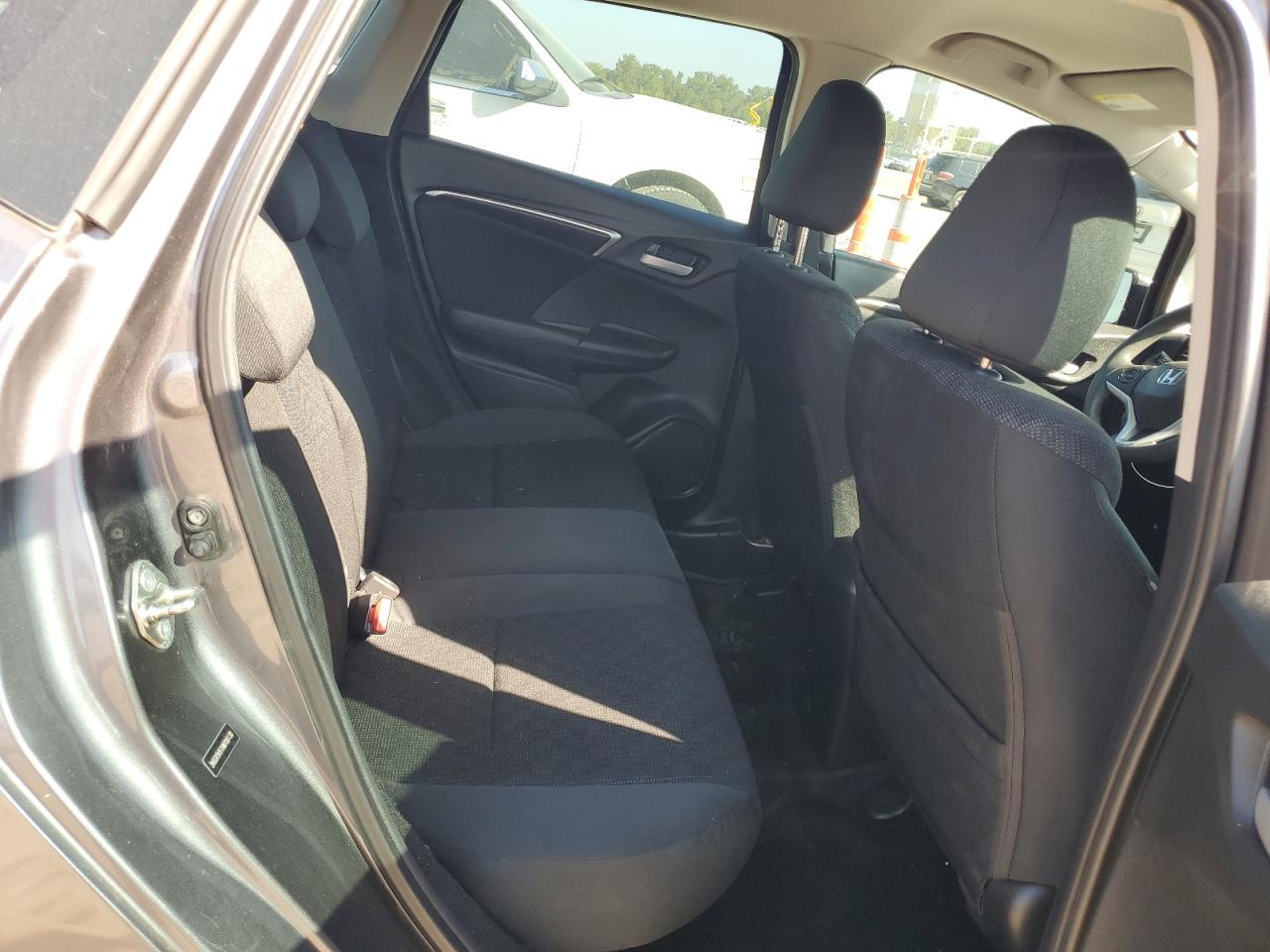 2017 Honda Fit Lx VIN: 3HGGK5H51HM708130 Lot: 84229775