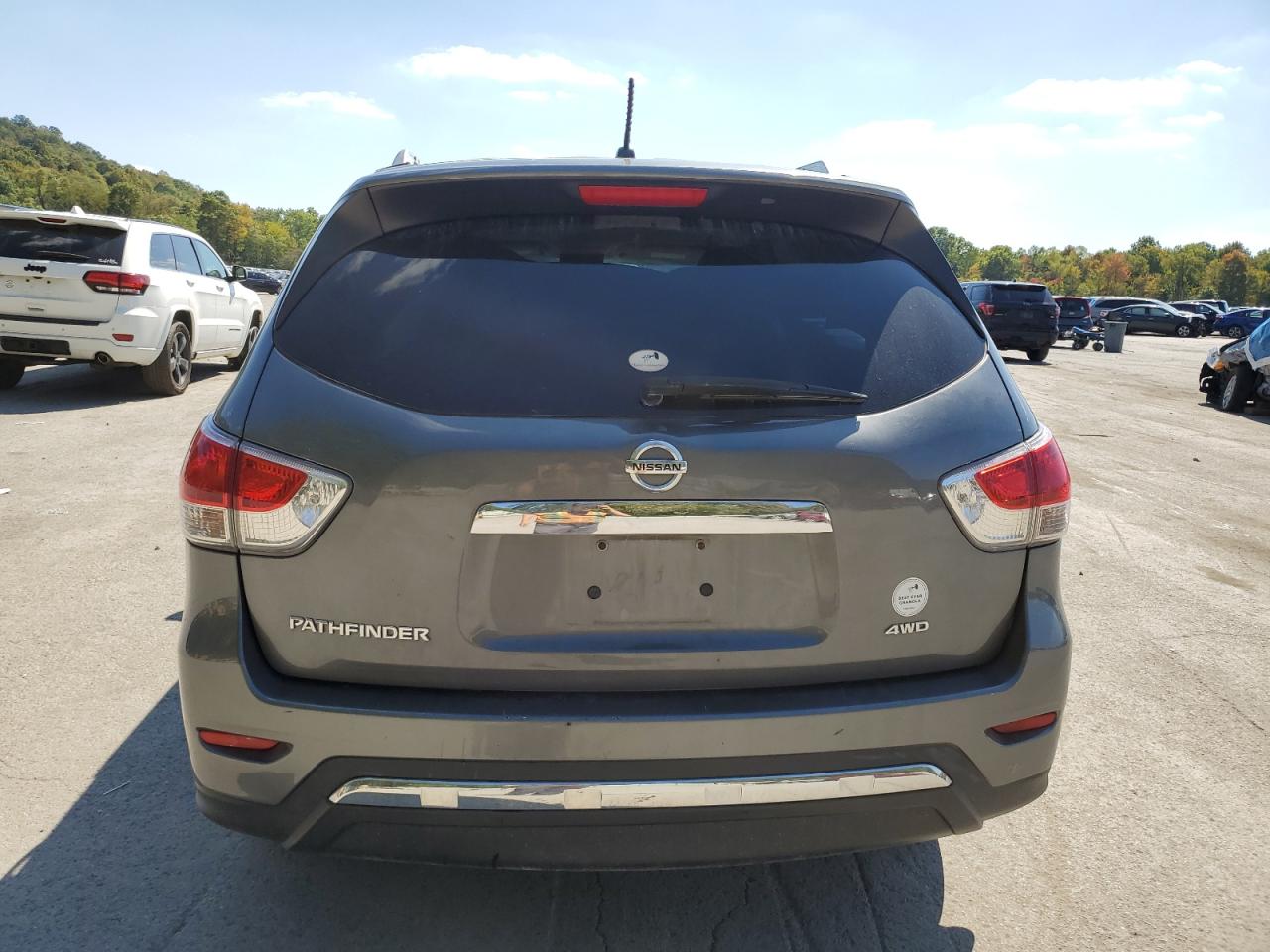 2015 Nissan Pathfinder S VIN: 5N1AR2MM4FC718785 Lot: 81124395