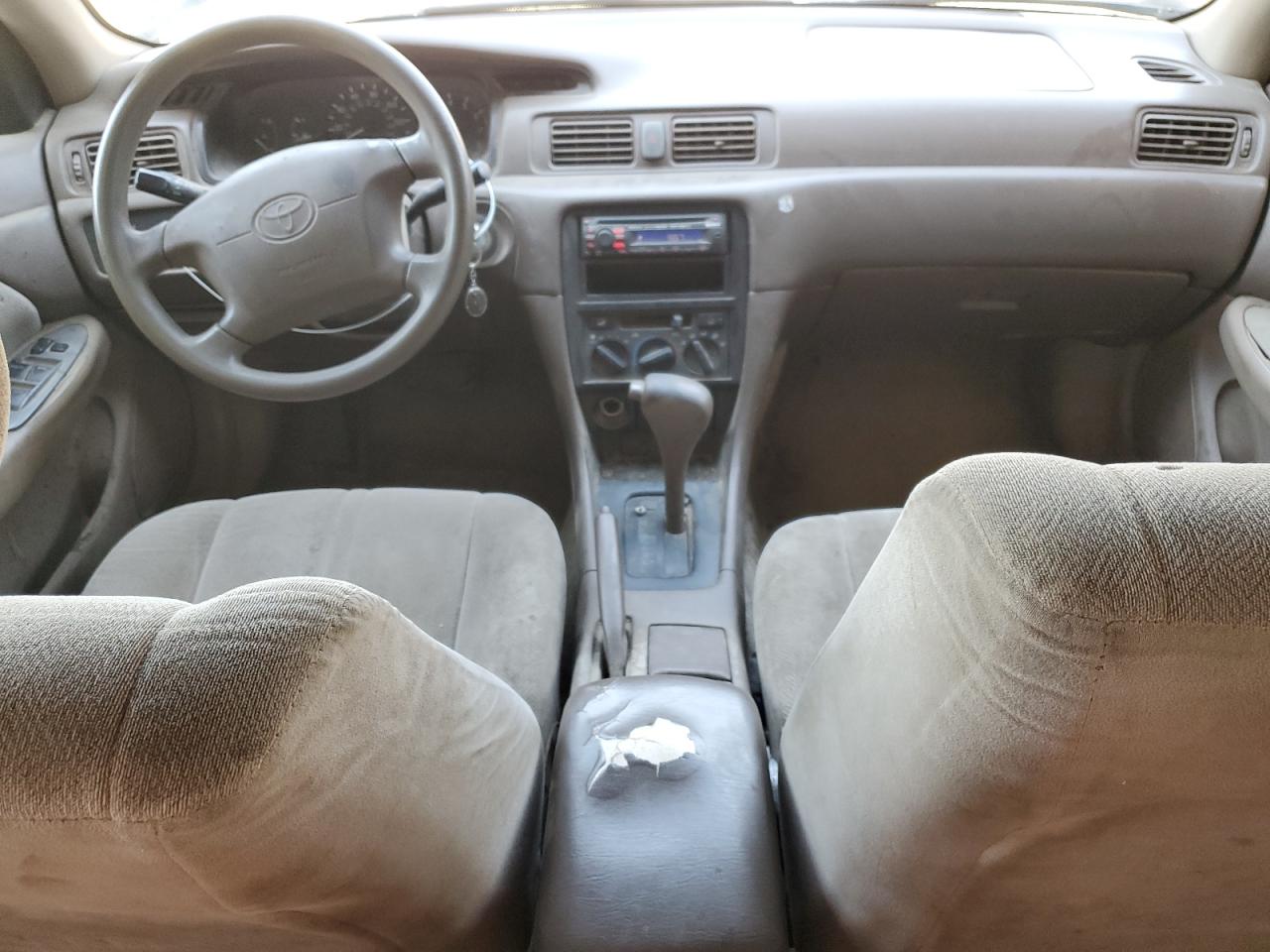 1999 Toyota Camry Ce VIN: 4T1BG22K1XU440385 Lot: 81524555