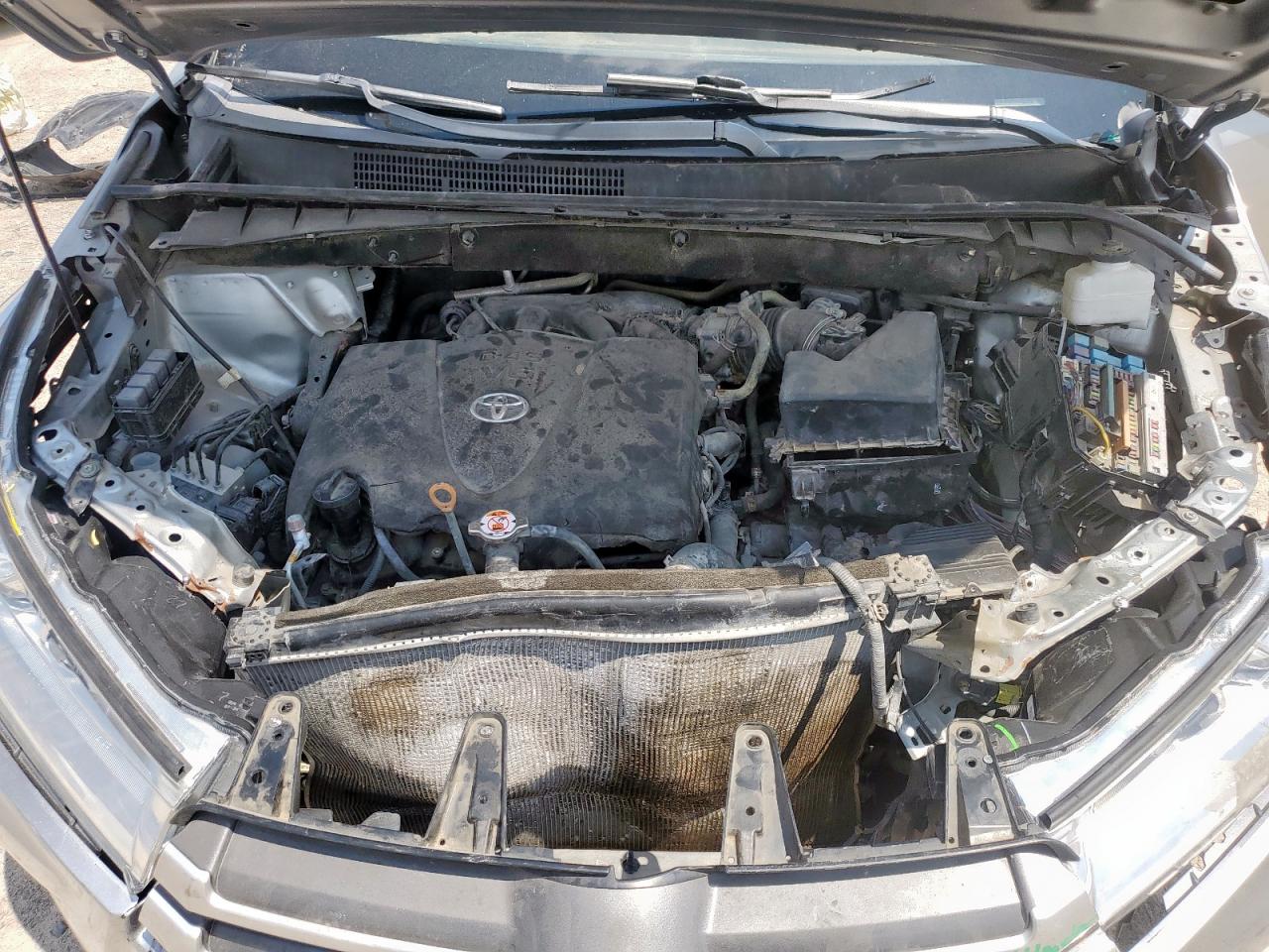 2019 Toyota Highlander Se VIN: 5TDKZRFH2KS569500 Lot: 72005955