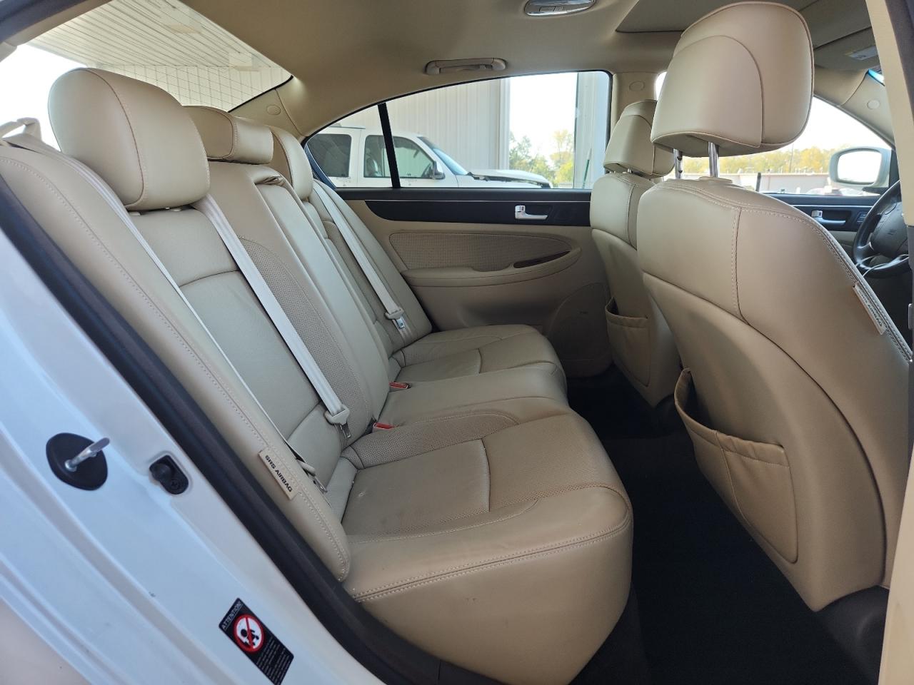 2013 Hyundai Genesis 5.0L VIN: KMHGC4DH3DU233622 Lot: 81459995