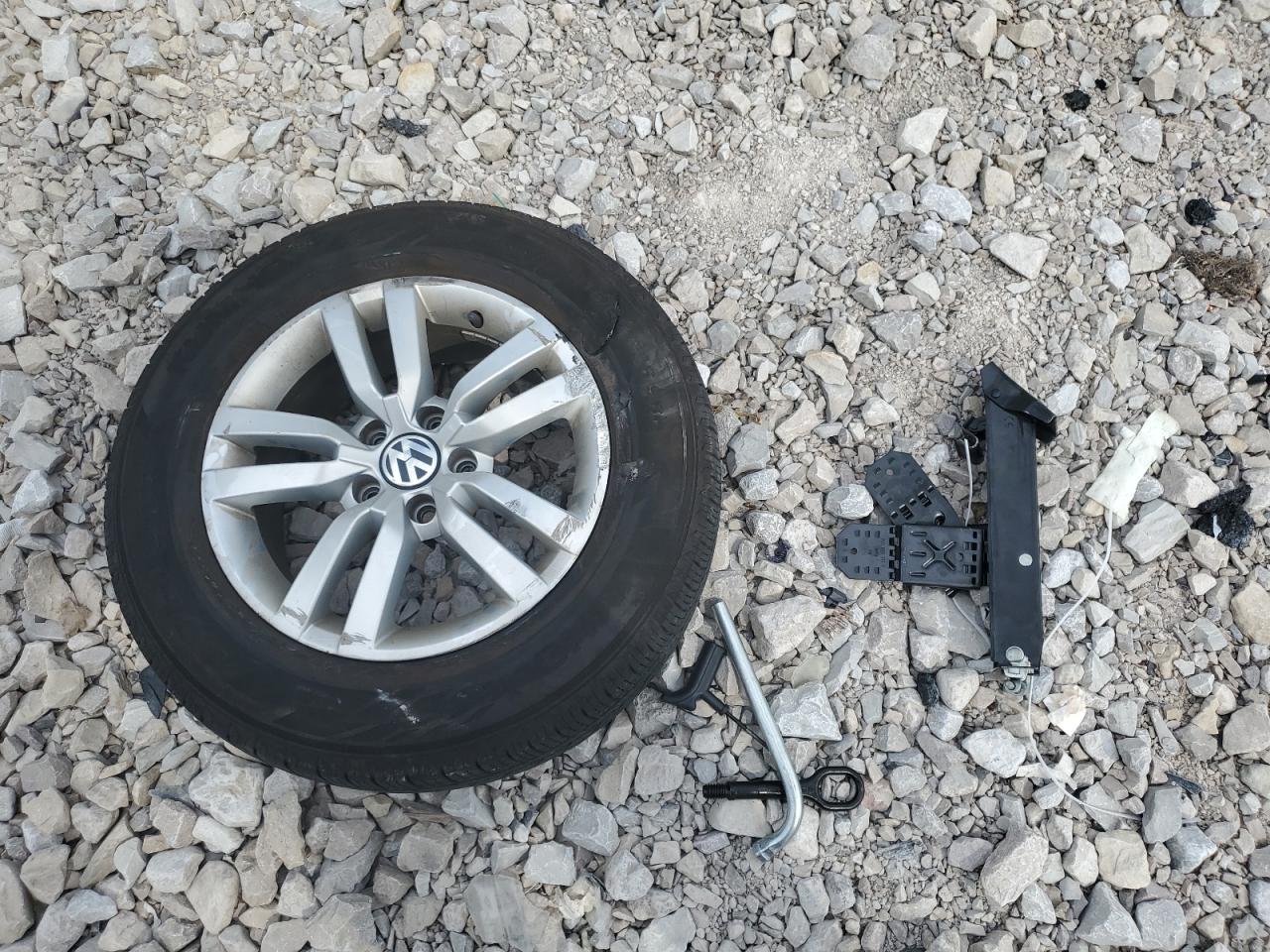 2017 Volkswagen Tiguan S VIN: WVGAV7AX6HK039181 Lot: 80847845