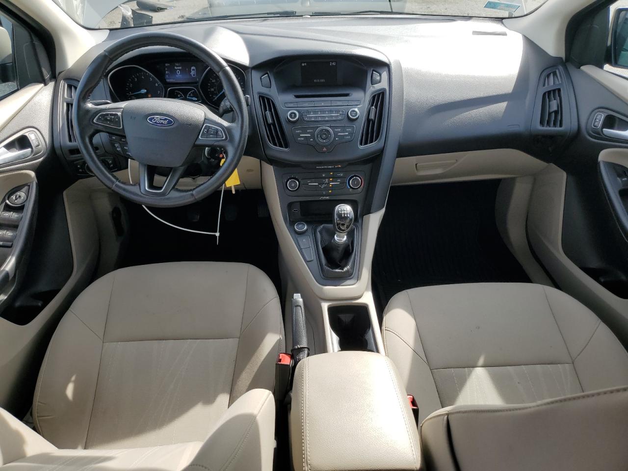 2015 Ford Focus Se VIN: 1FADP3FE9FL371804 Lot: 84203325