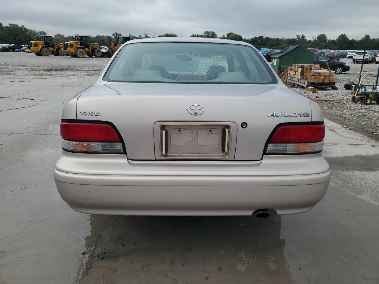 1997 Toyota Avalon Xl VIN: 4T1BF12B6VU168488 Lot: 81074855