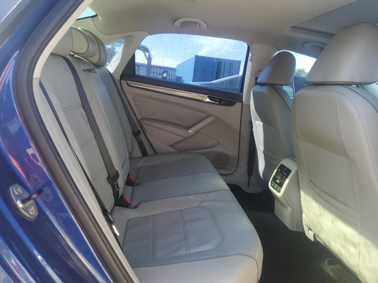 2017 Volkswagen Passat Se VIN: 1VWGT7A33HC009127 Lot: 71670595