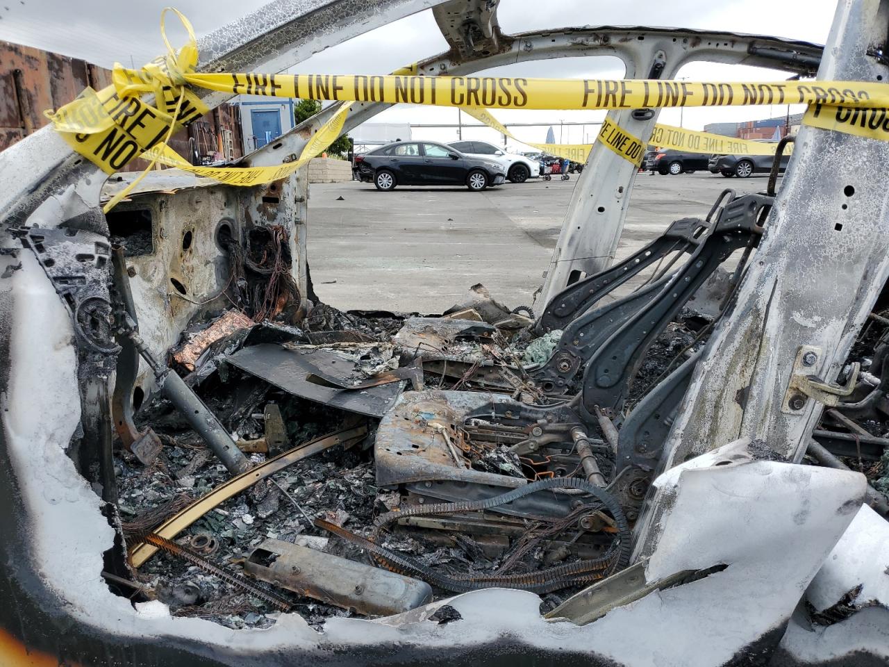 2022 Tesla Model Y VIN: 7SAYGDEF9NF407460 Lot: 84651275