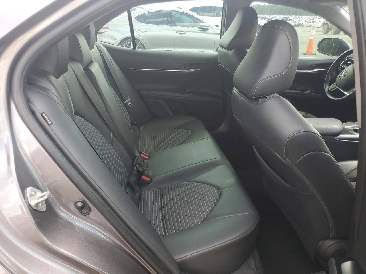 2018 Toyota Camry L VIN: 4T1B11HK3JU003336 Lot: 81517565