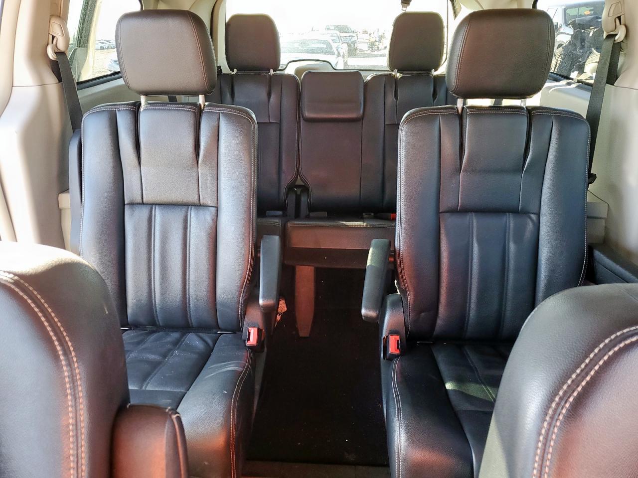 2014 Chrysler Town & Country Touring VIN: 2C4RC1BG6ER157057 Lot: 83979995