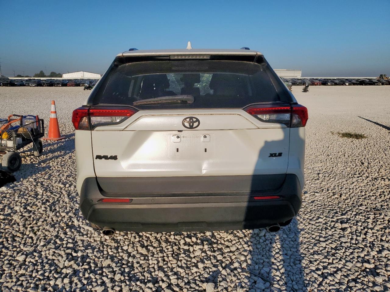 2021 Toyota Rav4 Xle Premium VIN: 2T3C1RFV4MW151202 Lot: 80010555