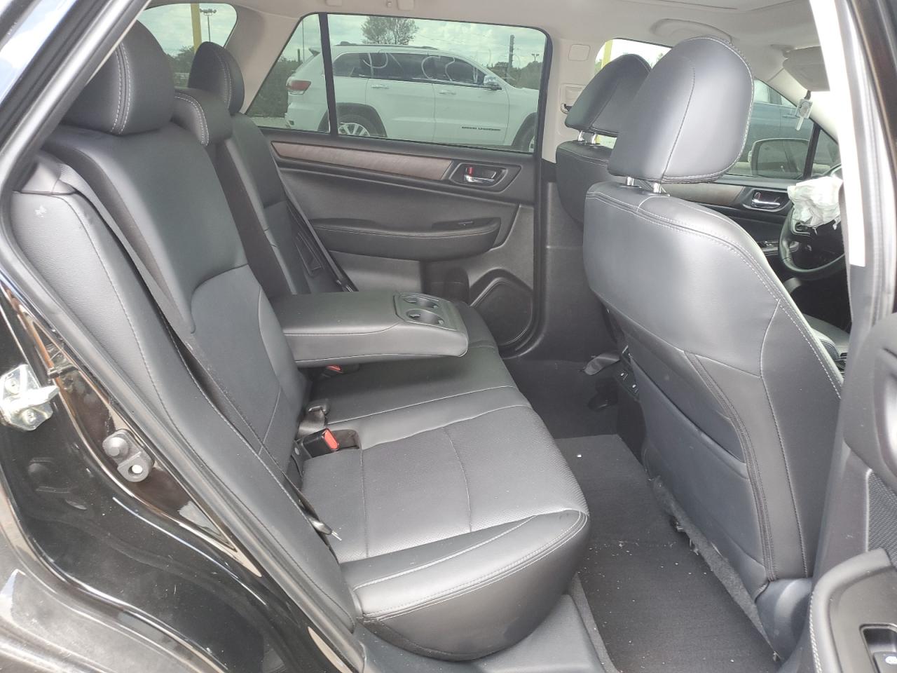 2017 Subaru Outback 2.5I Limited VIN: 4S4BSANC7H3293574 Lot: 70951795