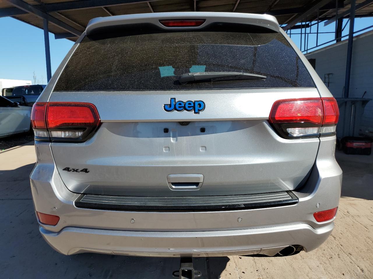 2018 Jeep Grand Cherokee Laredo VIN: 1C4RJFAGXJC105194 Lot: 82058445