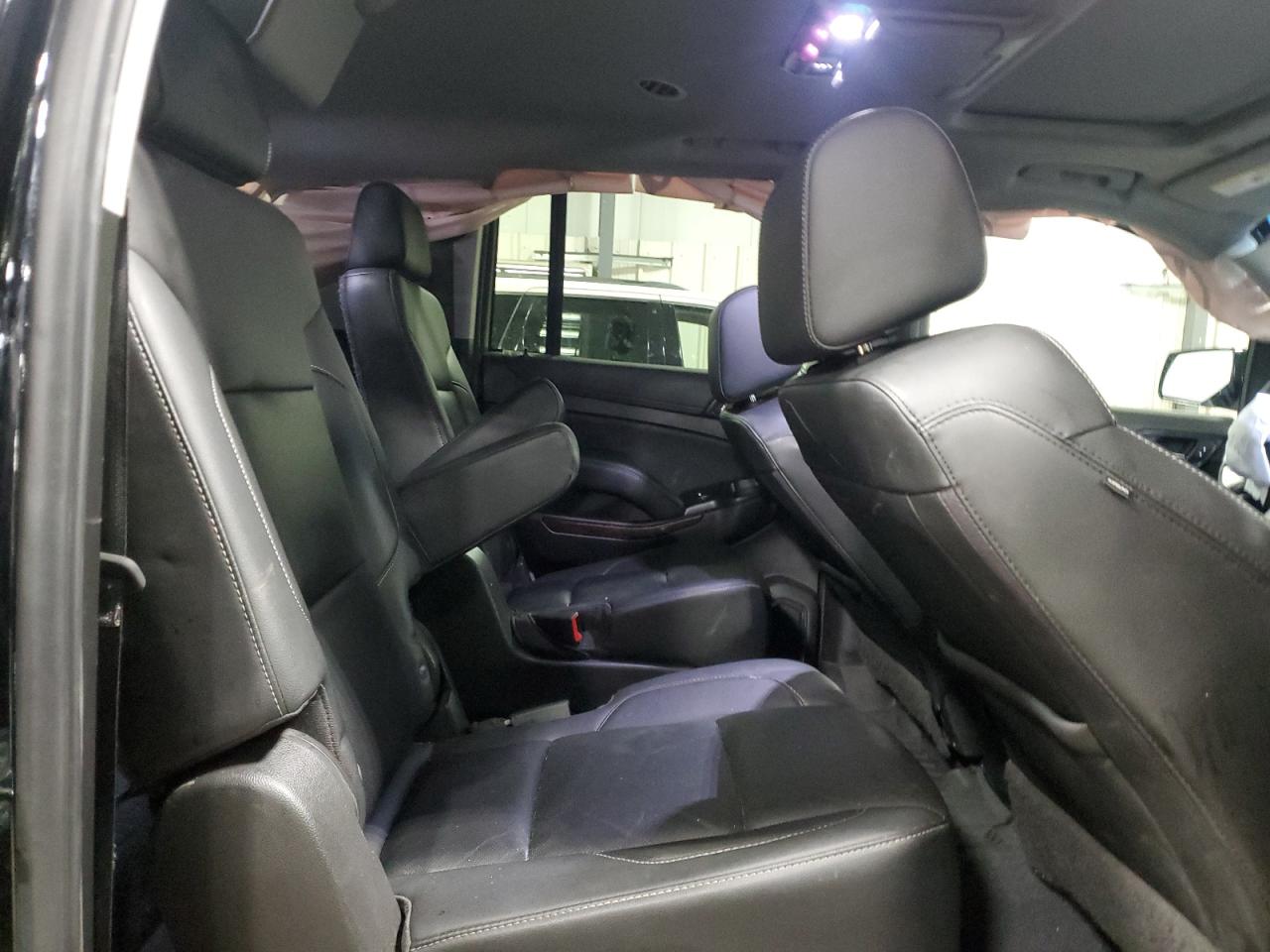 2019 GMC Yukon Xl K1500 Slt VIN: 1GKS2GKJ2KR324443 Lot: 71325785