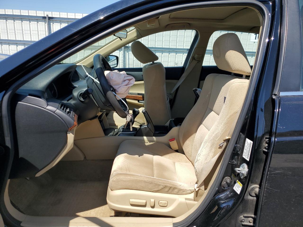 2011 Honda Accord Ex VIN: 1HGCP2E74BA123664 Lot: 80006825