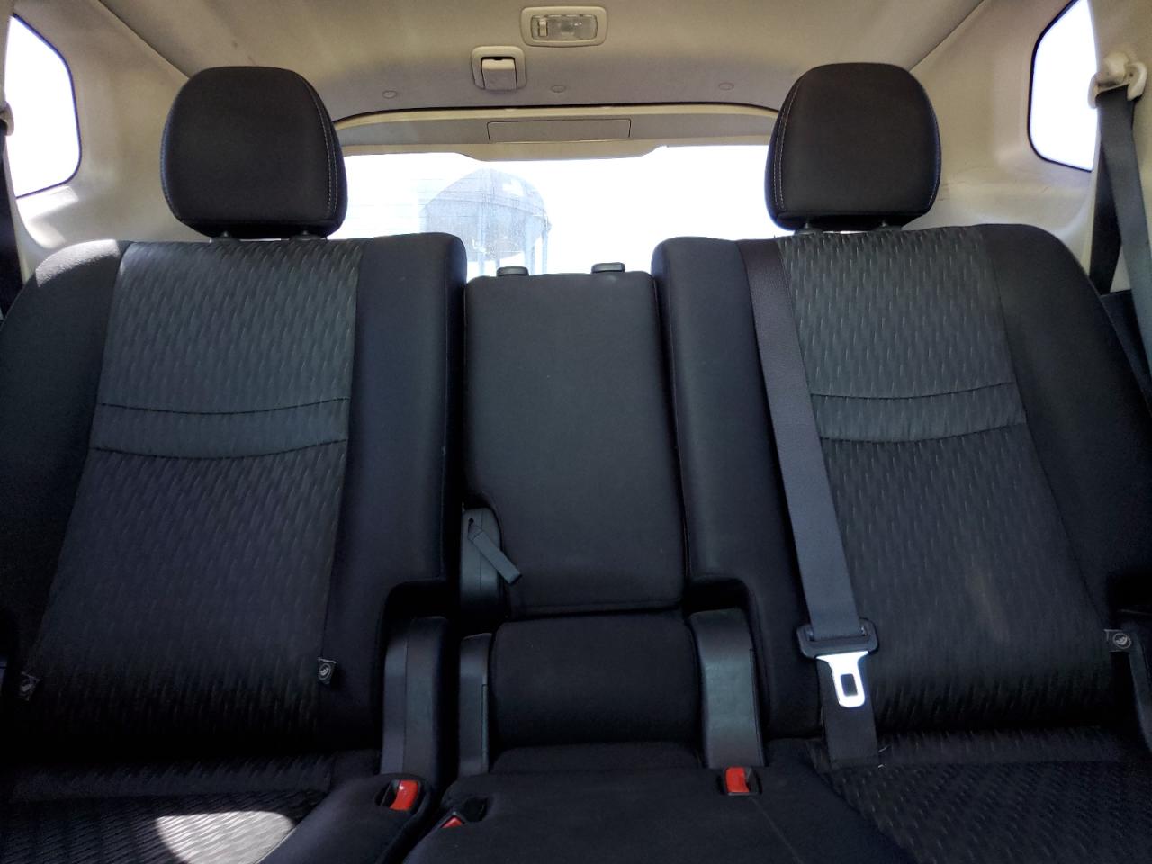 2017 Nissan Rogue S VIN: JN8AT2MV7HW007151 Lot: 71854585