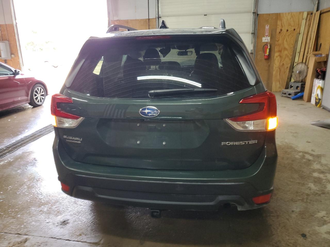 2024 Subaru Forester Premium VIN: JF2SKADC7RH425986 Lot: 80379135