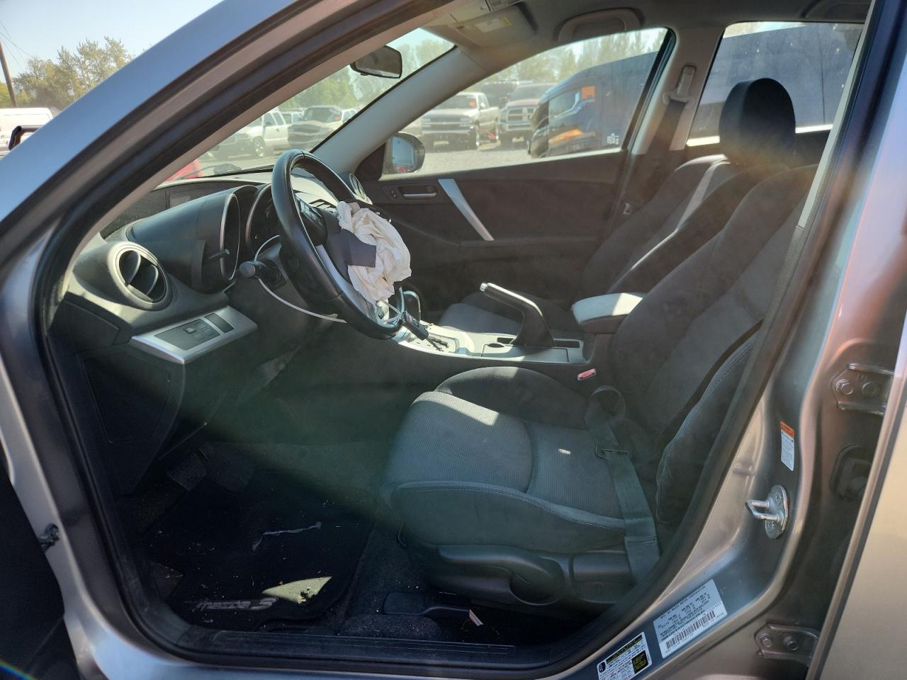 2010 Mazda 3 S VIN: JM1BL1H65A1310607 Lot: 83761625